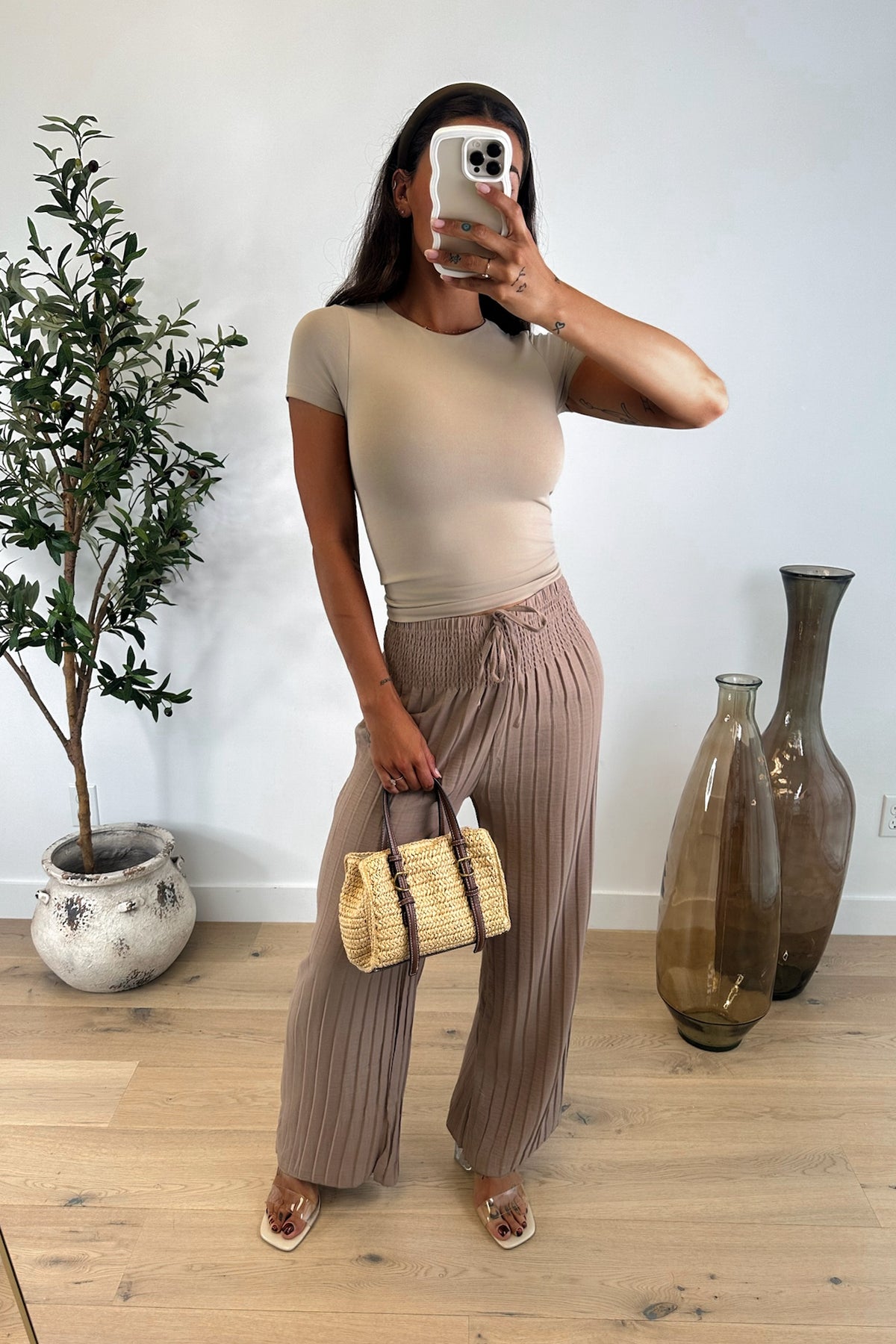 GUILTY - Taupe T-Shirt Cropped