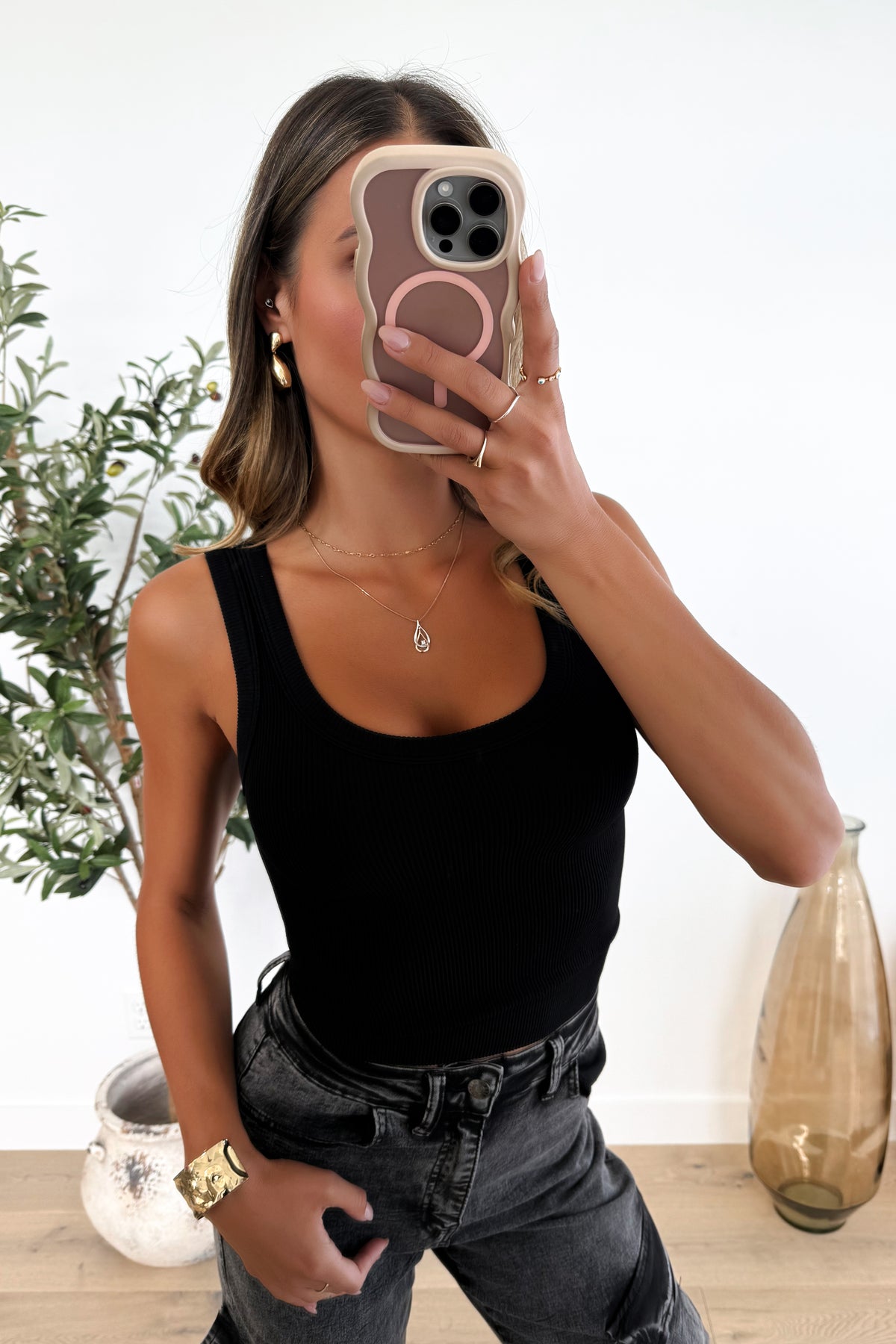 MIDDLE - Black Top