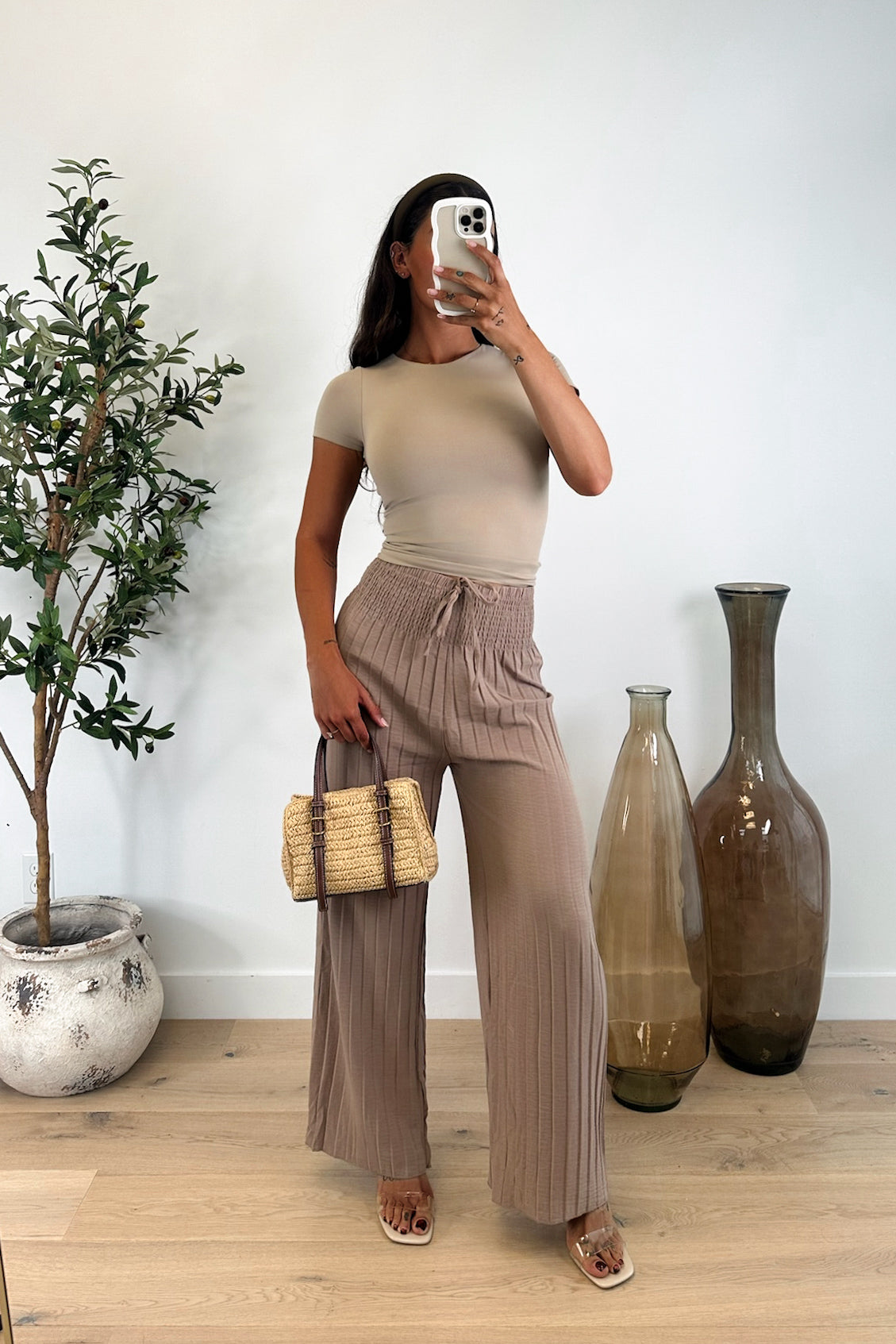 GUILTY - Taupe T-Shirt Cropped