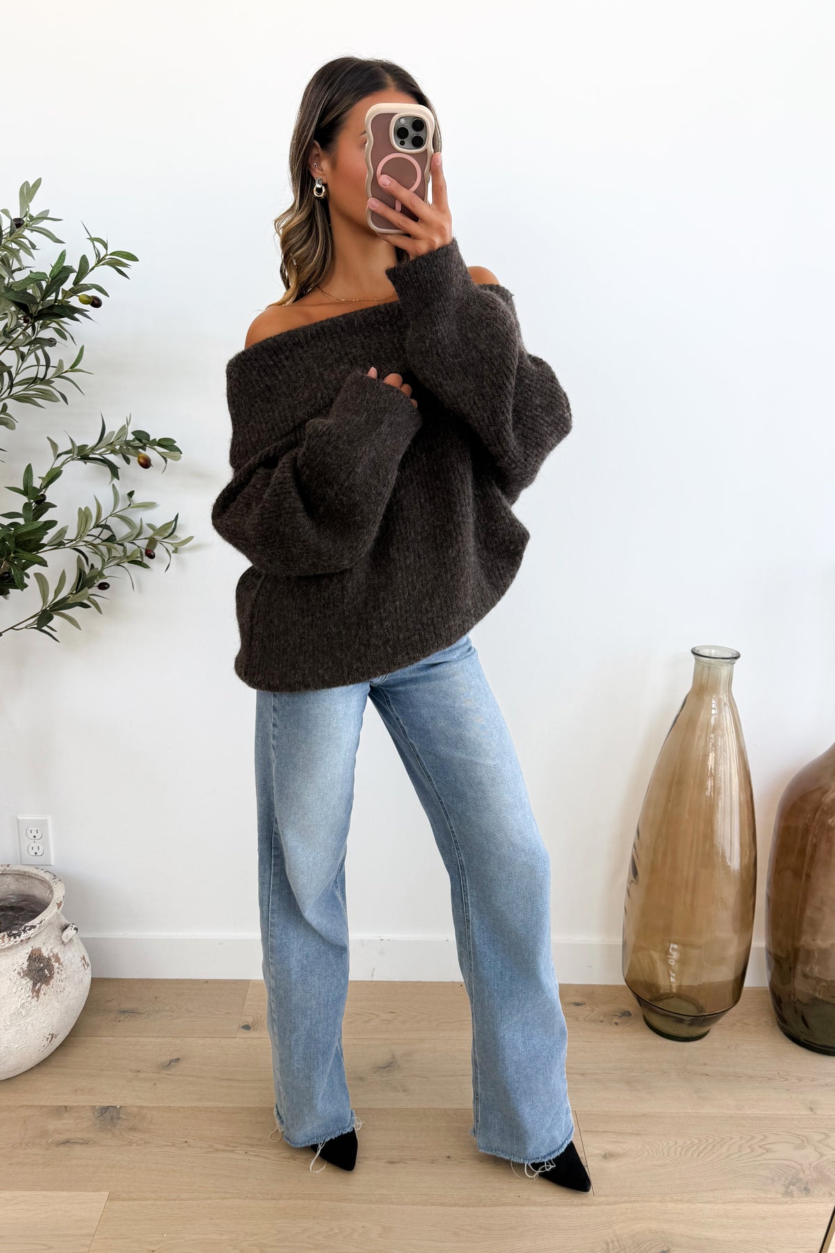 ROUMIE - Brown Sweater