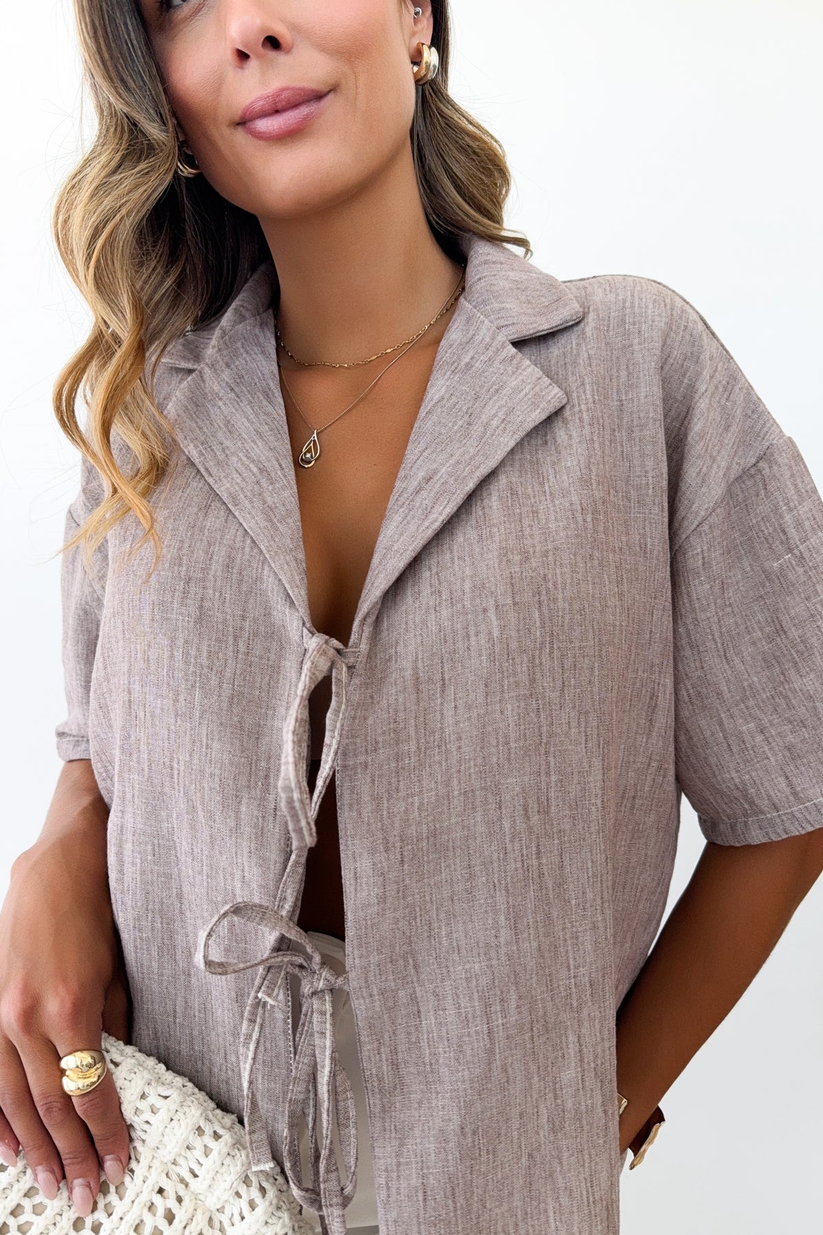 LINNE - Taupe Shirt