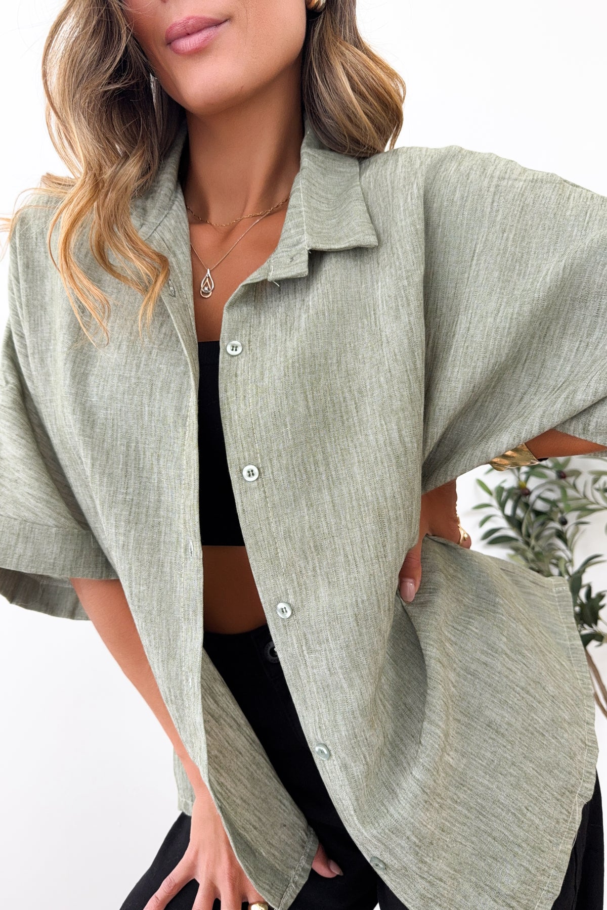 SANDY - Green Shirt