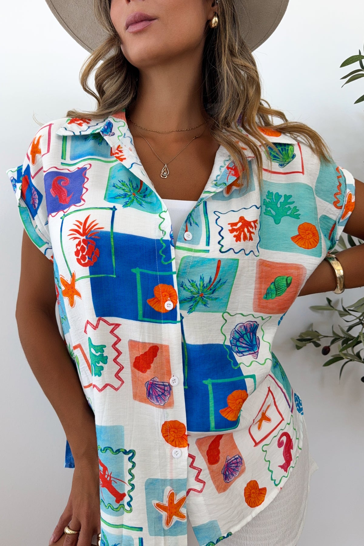 BELIZE - Blue Shirt