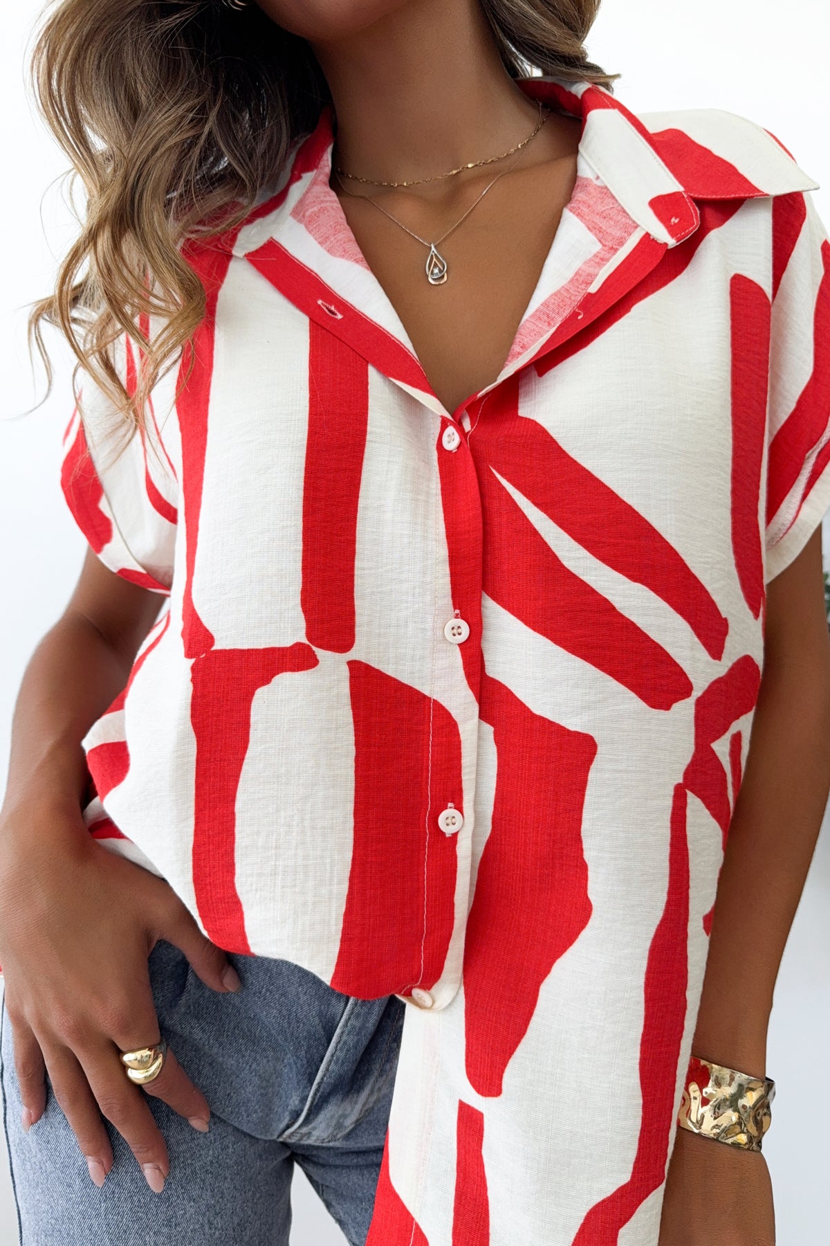 MOCHA - Red Shirt