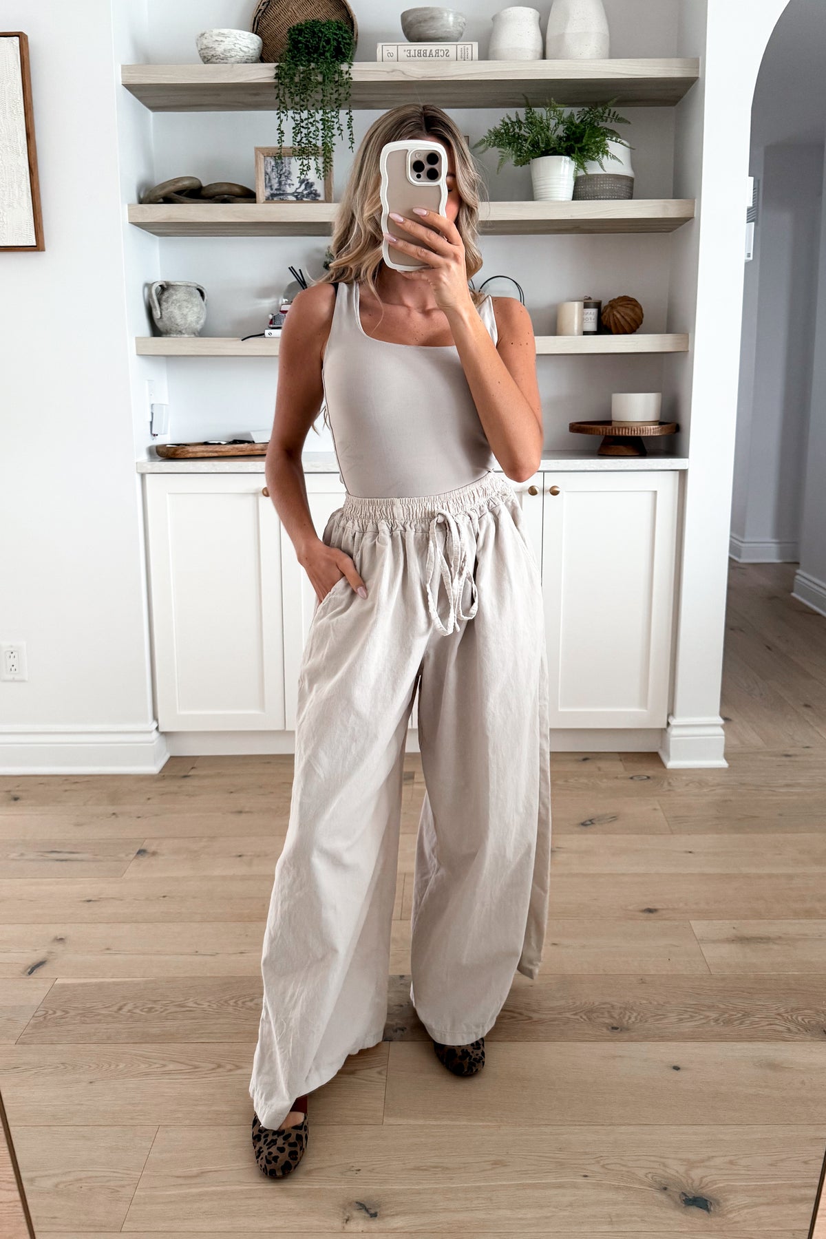 SOULIE - Beige Pants