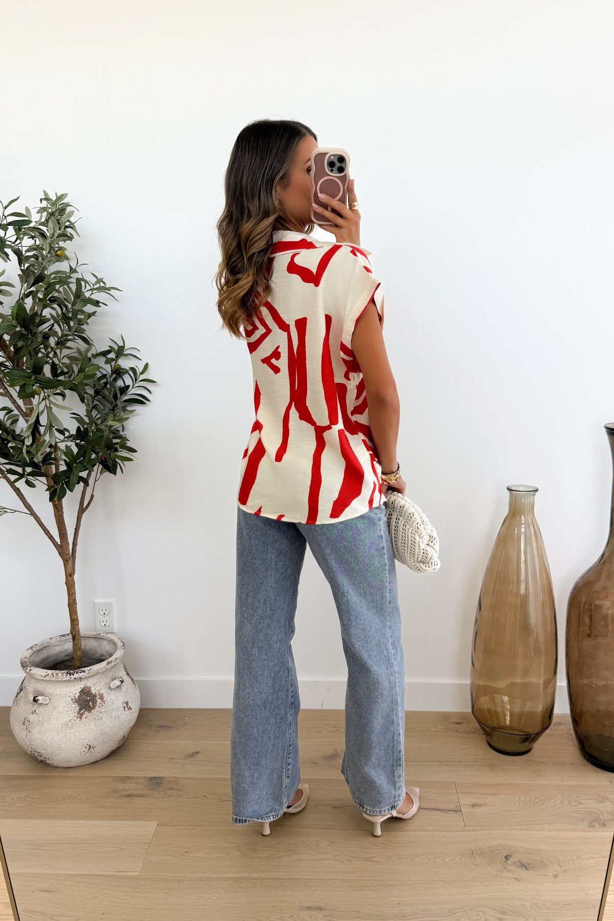 MOCHA - Red Shirt