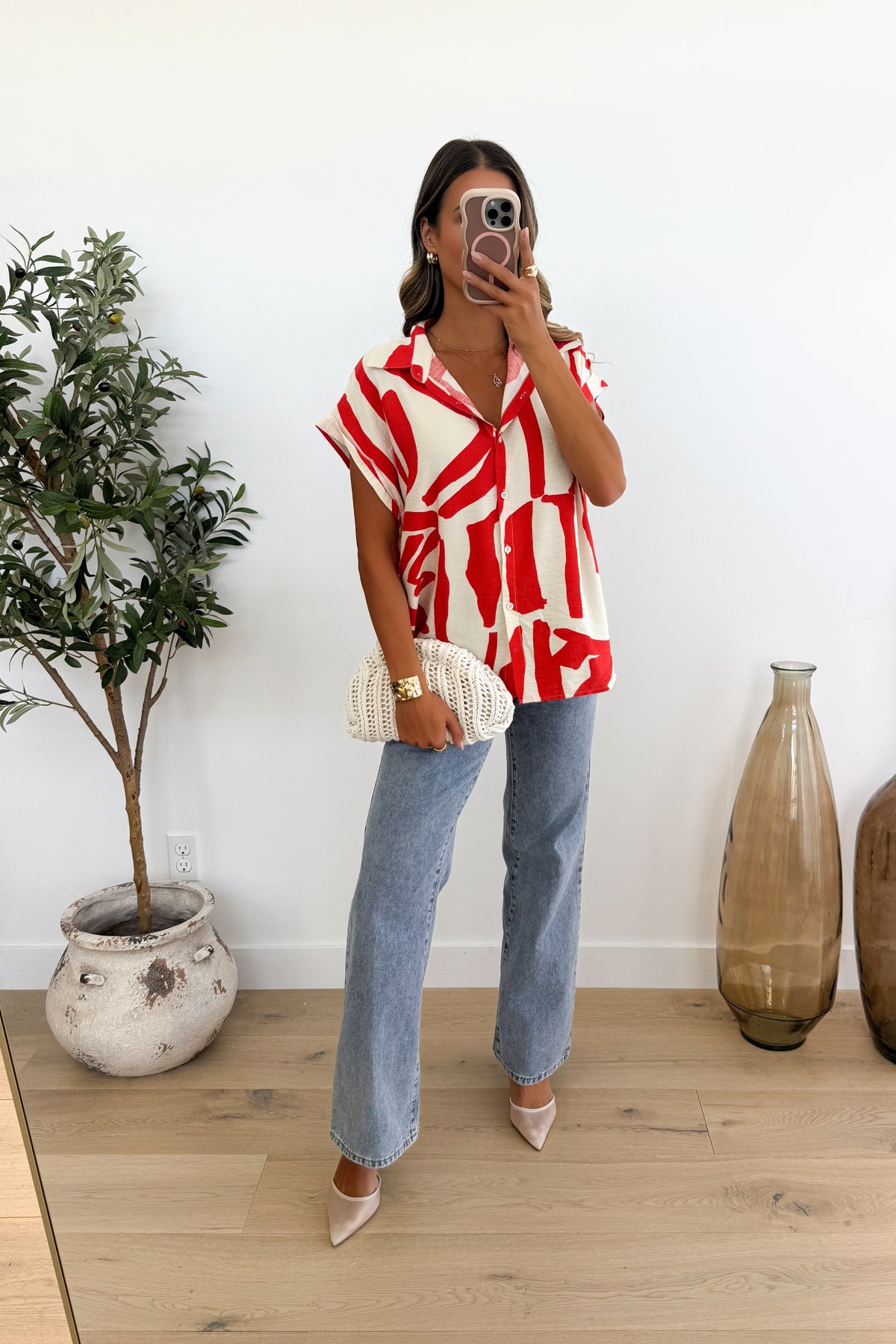 MOCHA - Red Shirt