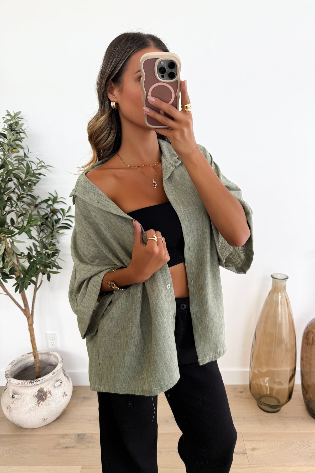 SANDY - Green Shirt