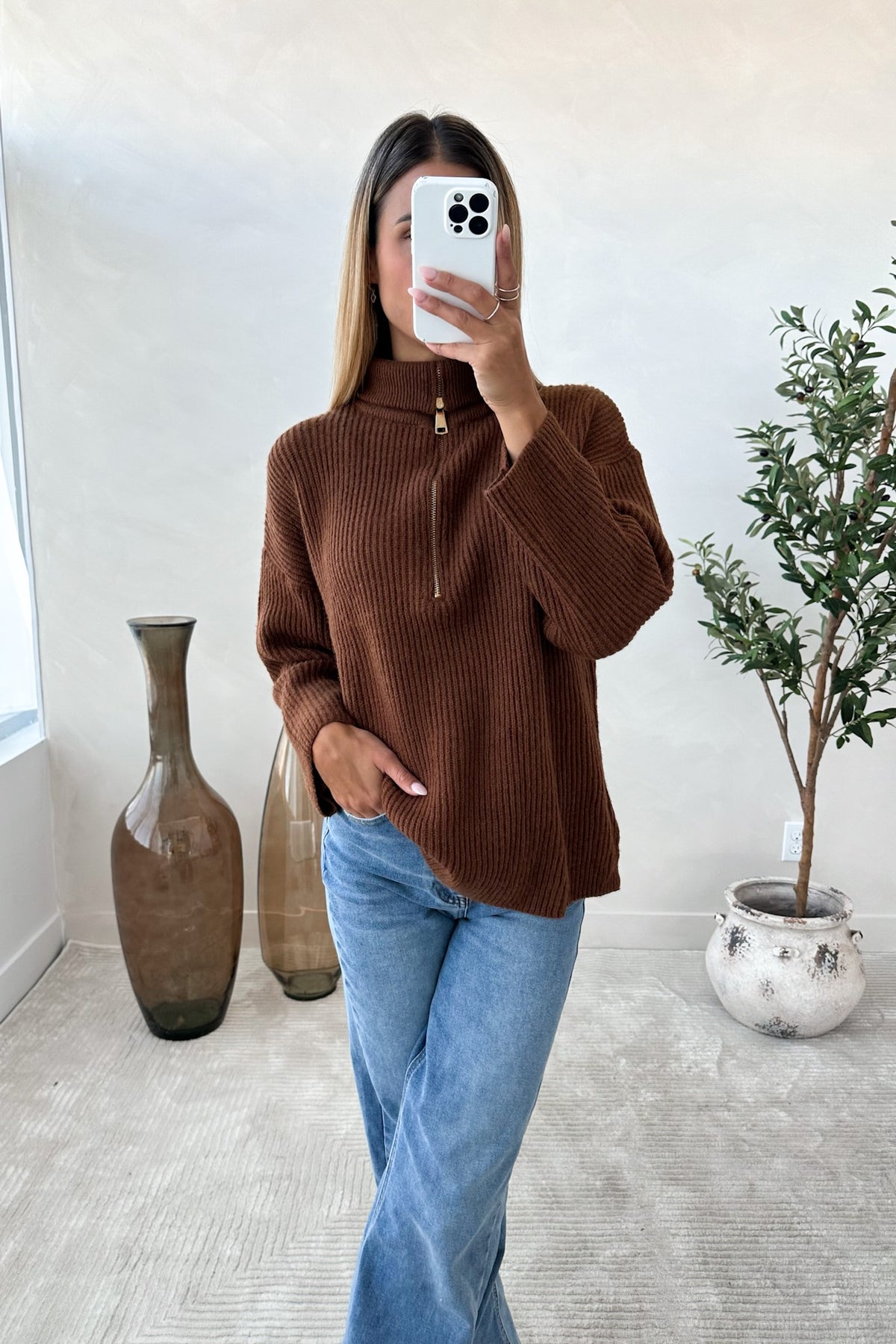 LOILA - Brown Sweater