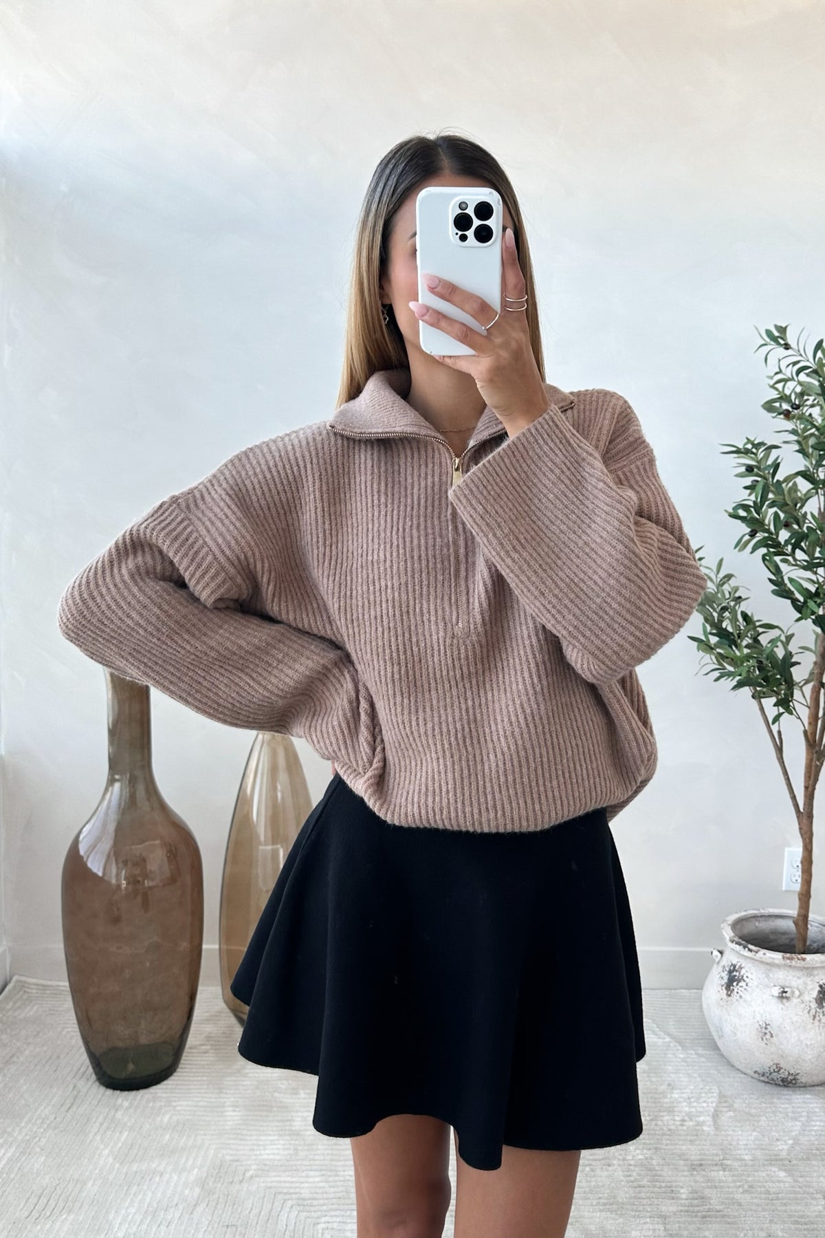 LOILA - Taupe Sweater