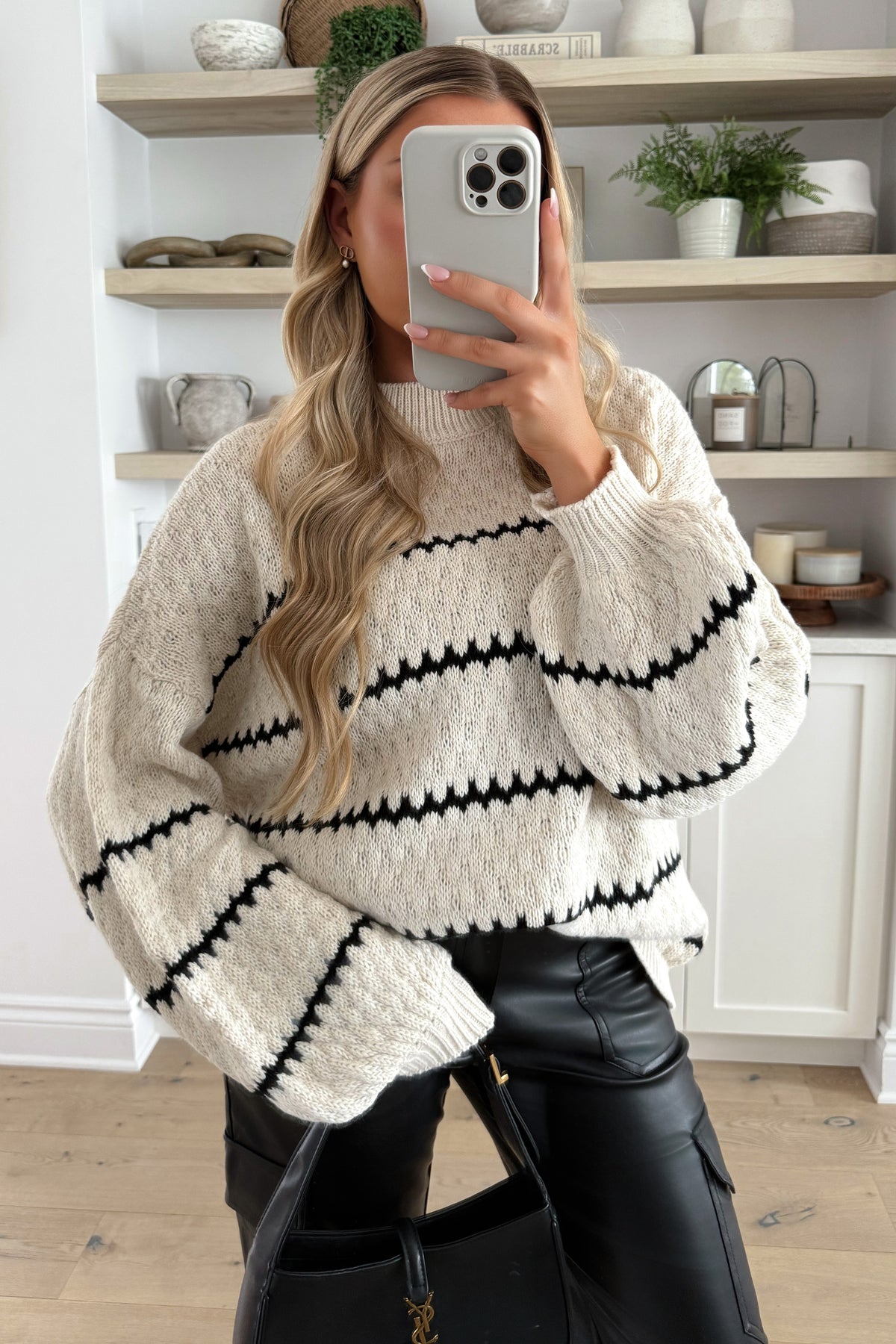 DAHÉE - Beige Sweater (PRÉCOMMANDE 2 SEMAINES)