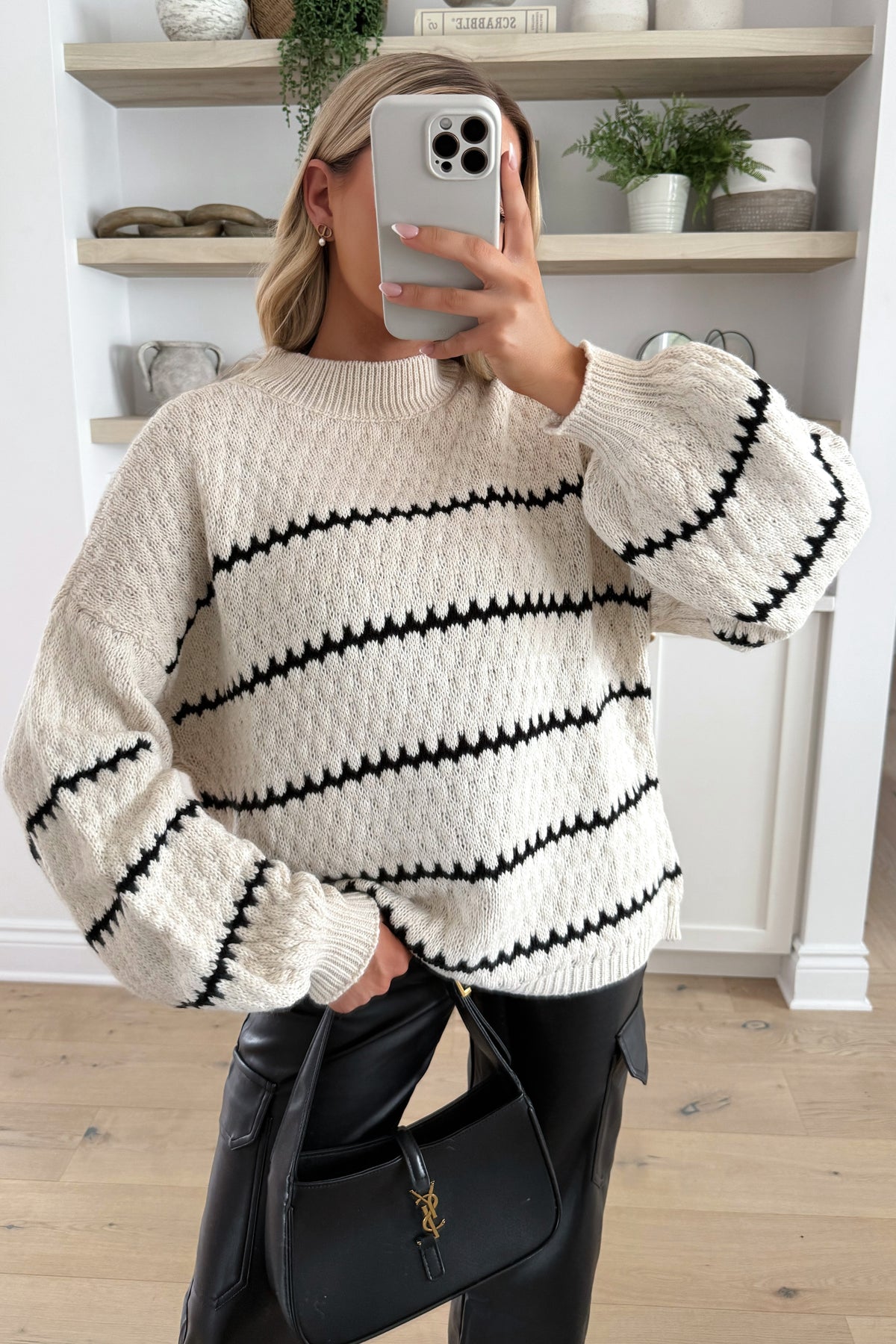 DAHÉE - Beige Sweater (PRÉCOMMANDE 2 SEMAINES)