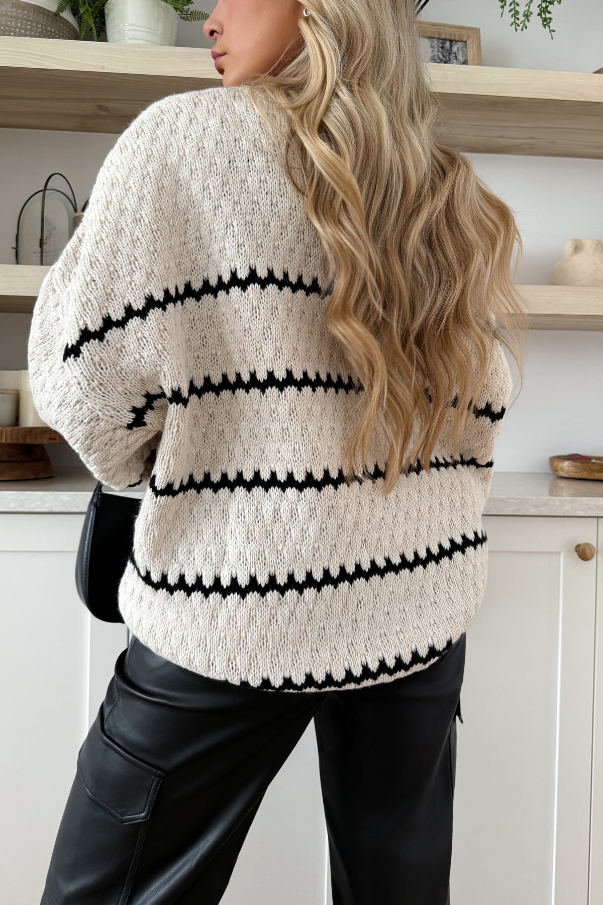 DAHÉE - Beige Sweater (PRÉCOMMANDE 2 SEMAINES)