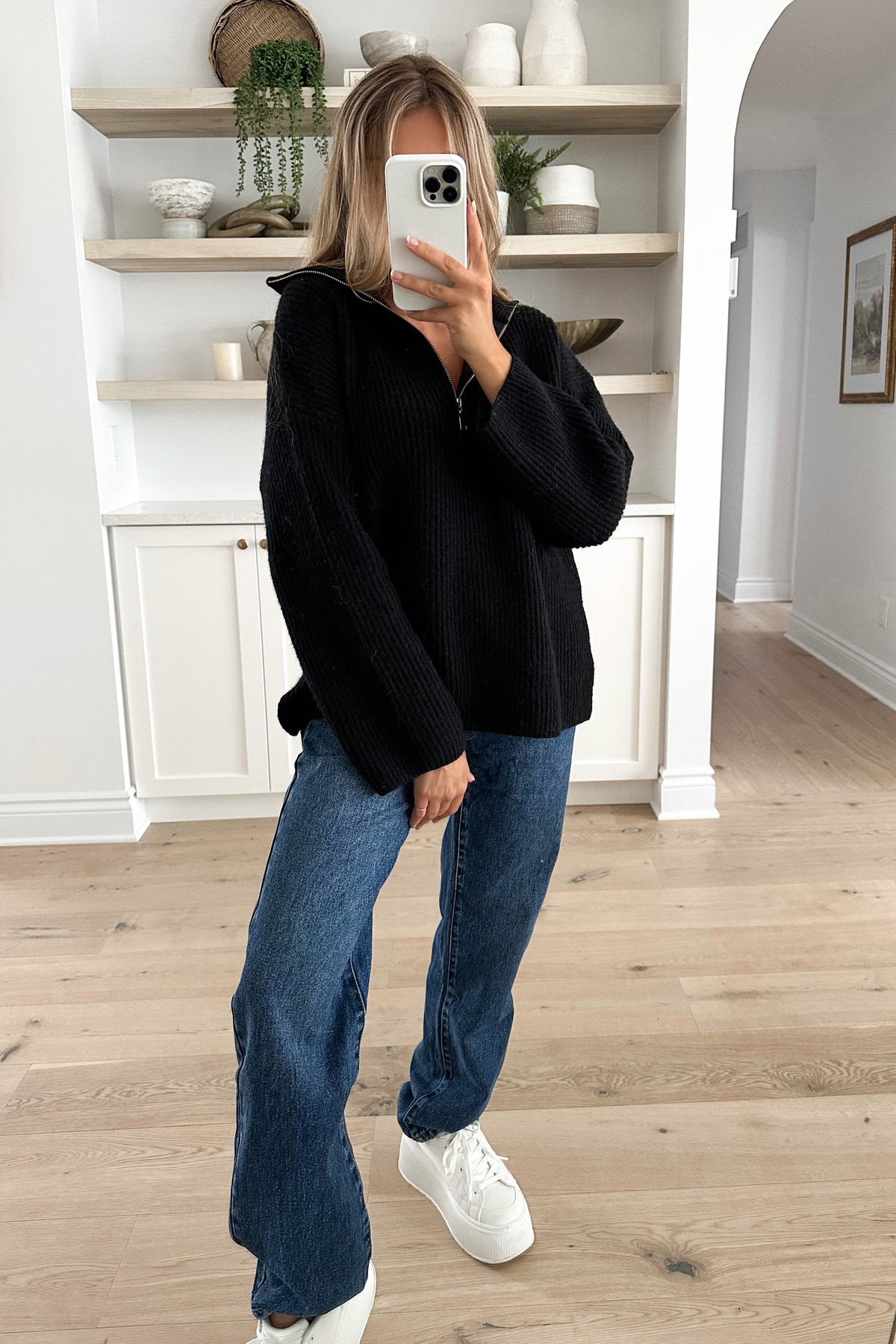 LOILA - Black Sweater