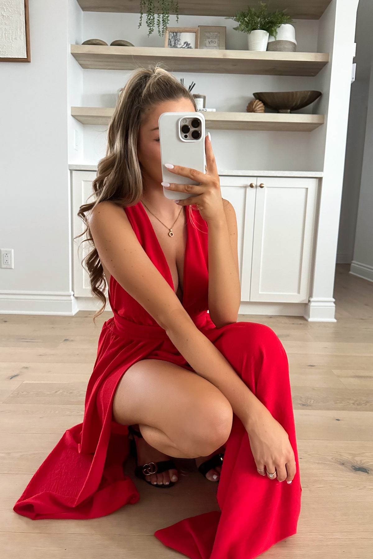 SHAYLA - Red Dress