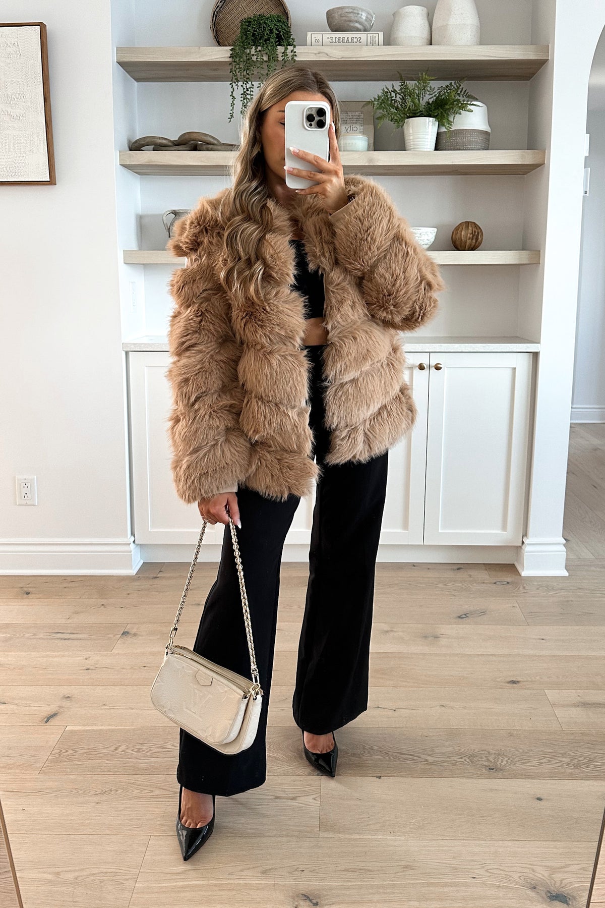 MOB WIFE - Taupe Faux Fur Coat
